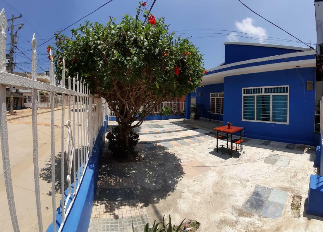 Hostal Aquarium Cartagena Bagian luar foto