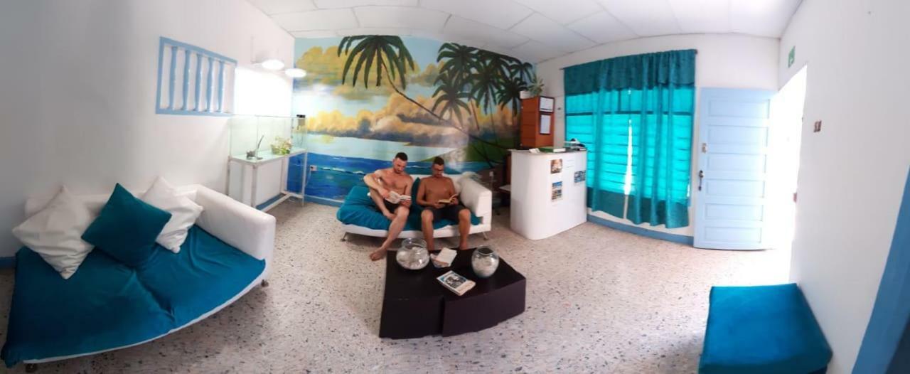 Hostal Aquarium Cartagena Bagian luar foto